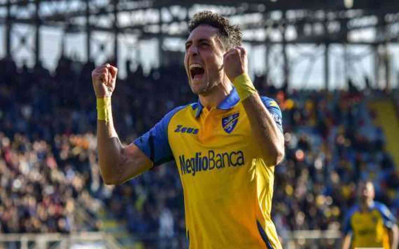 Giuseppe Caso Frosinone: età, stipendio, fantacalcio, FC 24, skills, padre